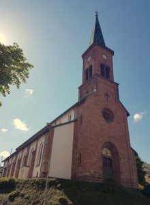 Außenaufnahme der Kirche St. Cyriak Furtwangen